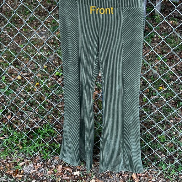 Slim fit flare bottom pants.New without tags! Never been worn. - Picture 3 of 4